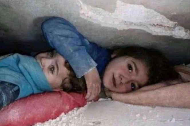 Rodzeństwo pod gruzami w Syrii