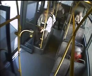 Wrocław. 3-latek sam podróżował komunikacją miejską. Pomógł mu kierowca autobusu [ZDJĘCIA].