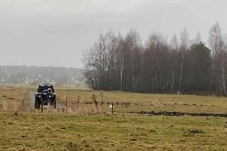 40-letni policjant leżał w bagażniku samochodu z raną postrzałową głowy. Nowe fakty w sprawie