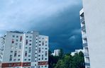 Orkan przechodzi przez województwo śląskie. Gwałtowne burze i ulewny deszcz
