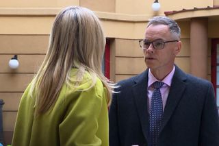 Na Wspólnej, odc 4066. Monika (Sylwia Gliwa), Damian (Waldemar Błaszczyk)