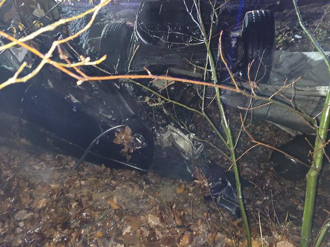 Koszmar na drodze. Nie żyją trzy osoby! Ciężarówka z węglem uderzyła w osobówkę w Boronowie