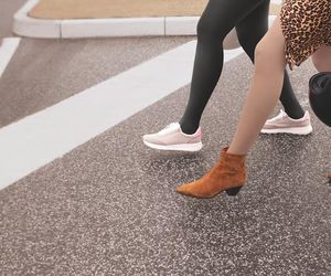 Czym jest kompresjoterapia? Wyjaśniamy rolę terapii uciskowej w leczeniu i profilaktyce obrzęków  