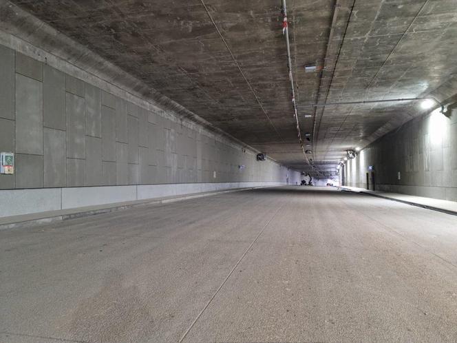 Tunel pod Zielonkami przebity