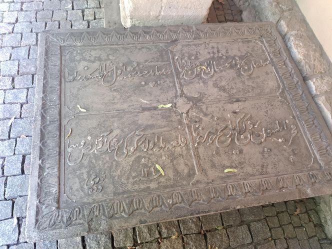 Ogród przy pałacu Czapskich w Krakowie
