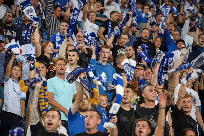 Lech Poznań lepszy od Rakowa Częstochowa! Kibice wychodzili dumni z Enea Stadionu 