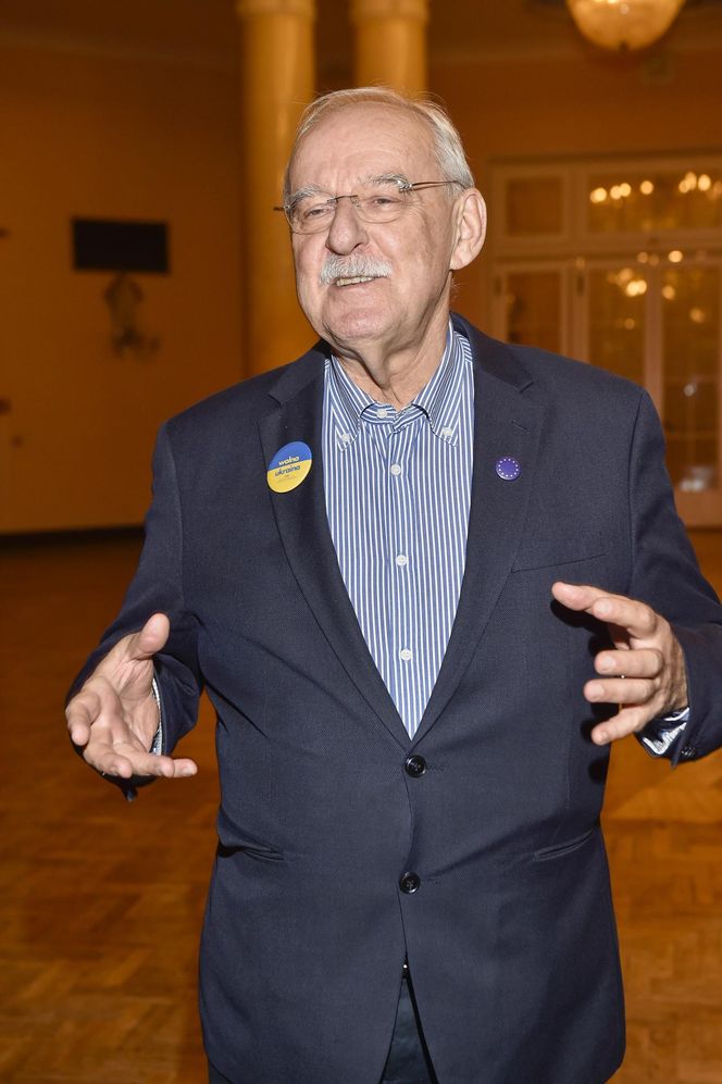 Jacek Pałasiński nadaje z łóżka szpitalnego. Czeka na niego ryzykowna operacja!