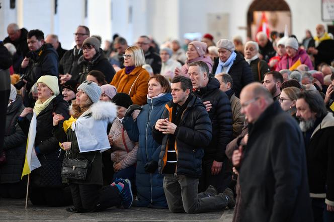 Tysiące osób na Marszu Wdzięczności za  Jana Pawła II w Gdańsku 