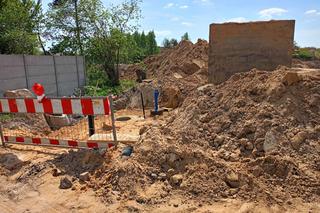 Wybudowanie nowego, dłuższego o 25 metrów wiaduktu, ma umożliwić poprowadzenie po nim dwóch jezdni autostrady A2 wraz z drogami serwisowymi.