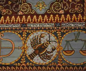 Znaki zodiaku na sklepieniu synagogi odtworzonej w Muzeum Historii Żydów Polskich
