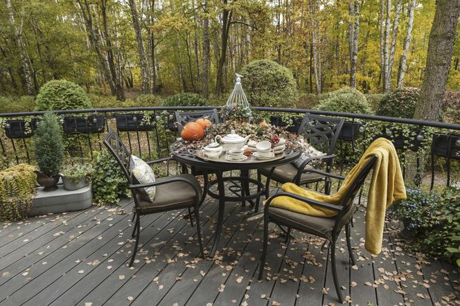 Jesienne dekoracje balkonu i tarasu
