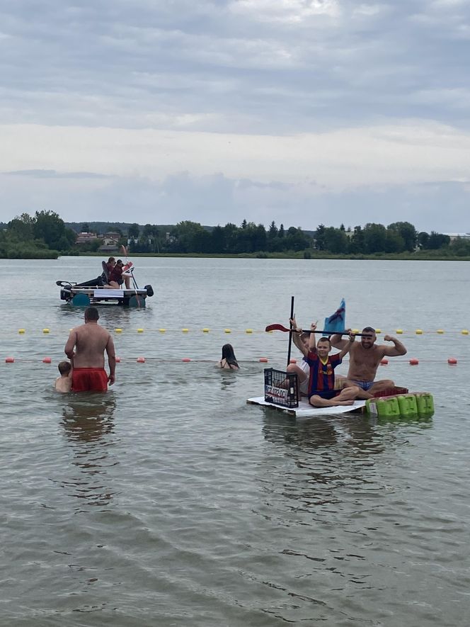 Kraśnickie Mistrzostwa w Pływaniu na Byle Czym
