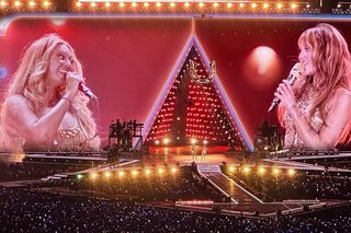 Beyoncé i Miley Cyrus zaśpiewały razem! Niespodzianka dla fanów w Paryżu 