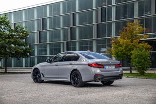 (2021) BMW 545e xDrive PHEV