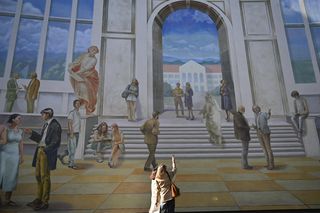 Sześciu malarzy pracowało w Sopocie przez trzy tygodnie. Inspiracją było najwybitniejsze dzieło Rafaela Santiego