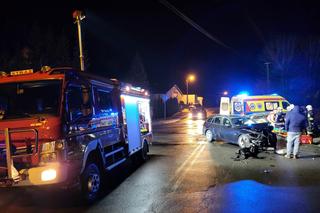 Zderzenie dwóch osobówek na drodze powiatowej w Turzy