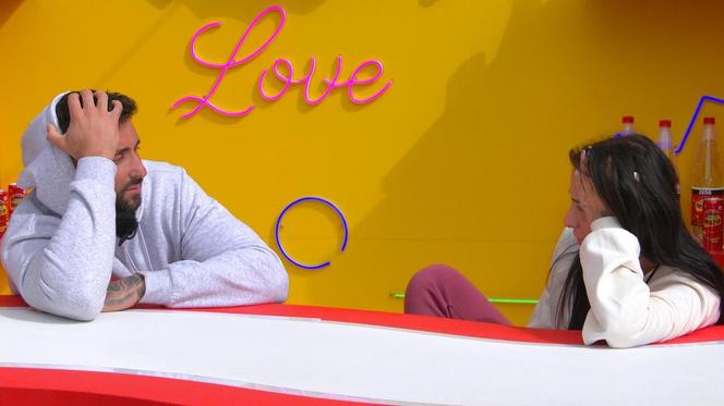 Love Island 9: Emi popełniła największy życiowy błąd? Widzowie nie mają złudzeń