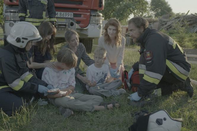 Remiza. Zawsze w akcji odc. 26. Ewa (Paulina Masiak), Robert (Ziemowit Wasielewski)