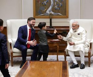 Rozmowy pokojowe w Delhi. Wiceprezydent USA Vance: Rosja i Ukraina będą musiały dokonać wymiany terytoriów.