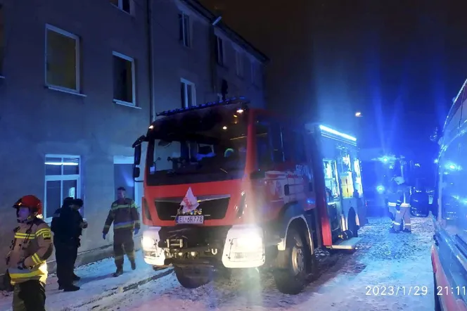Dzieci zdążyły uciec, mężczyzna nie przeżył! Posiłek na gazie przyczyną tragedii w Zgierzu? [NOWE FAKTY]