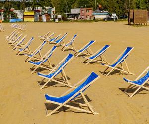 Darmowe leżaki i hamaki na plaży miejskiej w Giżycku. Zobacz zdjęcia