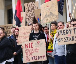 Protest przeciwko programowi Mieszkanie na Start w Warszawie