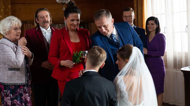 M jak miłość, odcinek 1634: Paweł (Rafał Mroczek), Franka (Dominika Kachlik), Marysia (Małgorzata Pieńkowska), Artur (Robert Moskwa)