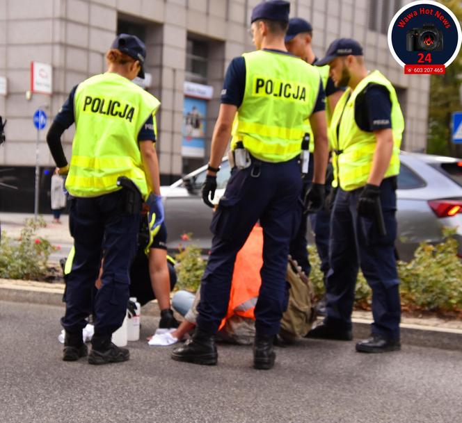 Ostatnie Pokolenie sparaliżowało centrum Warszawy