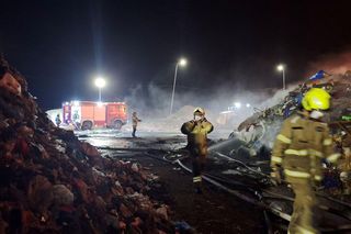 Lubelskie - strażacy w akcji, wielki pożar odpadów w Bełżycach ugaszony [AUDIO]