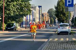 Ruszyli! Kaliska Pielgrzymka już w drodze na Jasną Górę.