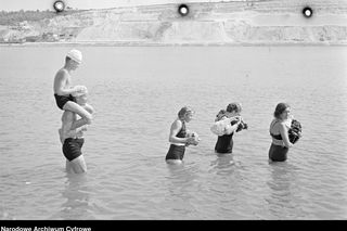 Tak wyglądał wypoczynek na Wisłą w Kazimierzu Dolnym prawie 100 lat temu