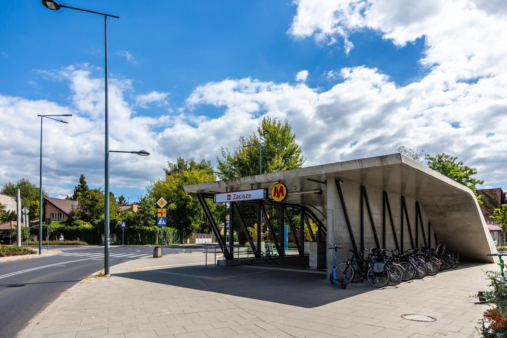 Okolice stacji metro Zacisze w Warszawie