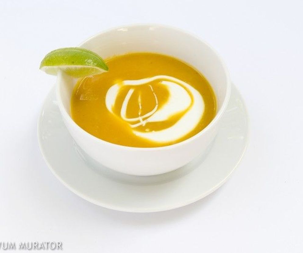 Zupy to dobry sposób na zjadanie zalecanej dziennej porcji warzyw. Zupy są też nieodłącznym elementem diety odchudzającej. Sprawdź, dlaczego warto jeść zupy.