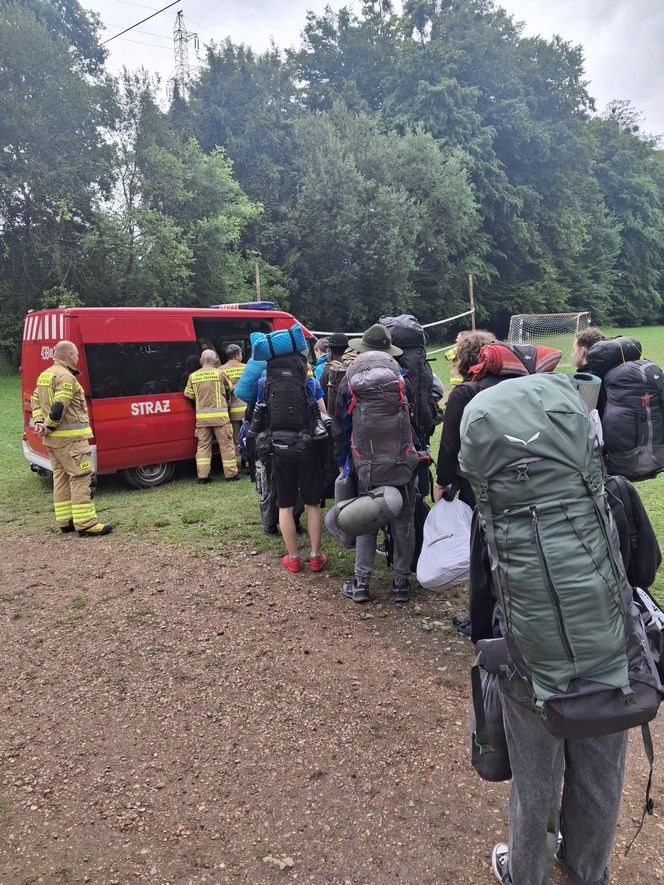 Zalane ulice i pękające wały. Dramatyczna noc przed nami? Zwołano sztab kryzysowy