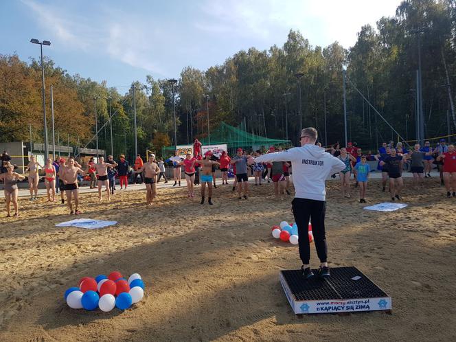„Kąpiący się zimą Olsztyn” zainaugurowali sezon zimowych kąpieli