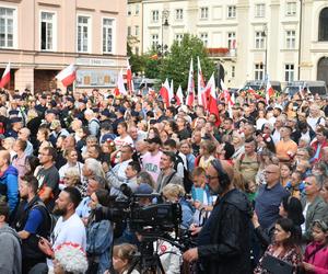 Zdjęcia z Marszu Powstania Warszawskiego