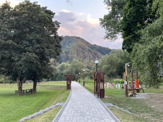 Muszyńskie ogrody zachwycają pięknem. Wyjątkowe miejsce na mapie Małopolski 