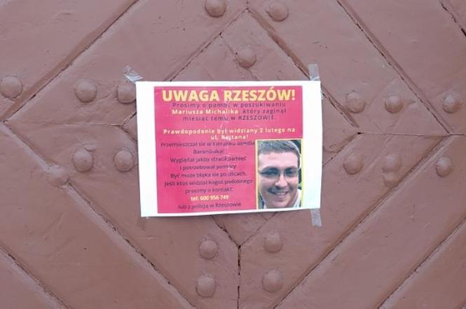 Plakat z wizerunkiem zaginionego Mariusza Michalika
