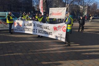 Protest w Katowicach. Tysiące związkowców na ulicach. Padły mocne słowa o „zbrodniczej ideologii”