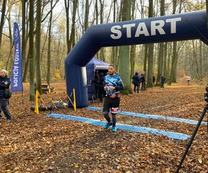 Niebieski Bieg Niepodległości. Przebiegli 10 km by uczcić niepodległą Polskę