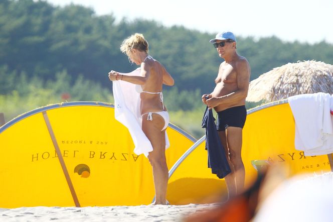 Jan Englert z żoną i ćorką w Juracie