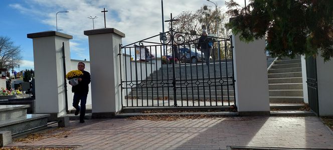 Przygotowania do Wszystkich Świętych Zamość