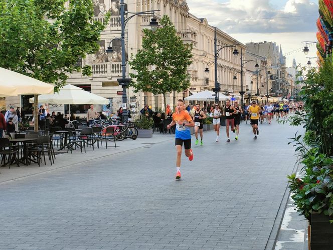Rossmann Run 2025. Tłumy biegaczy wzięły udział w biegu ulicą Piotrkowską