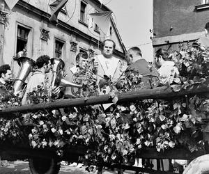 Pochód gwarkowski w latach 60. i 70.  Ale stroje! 