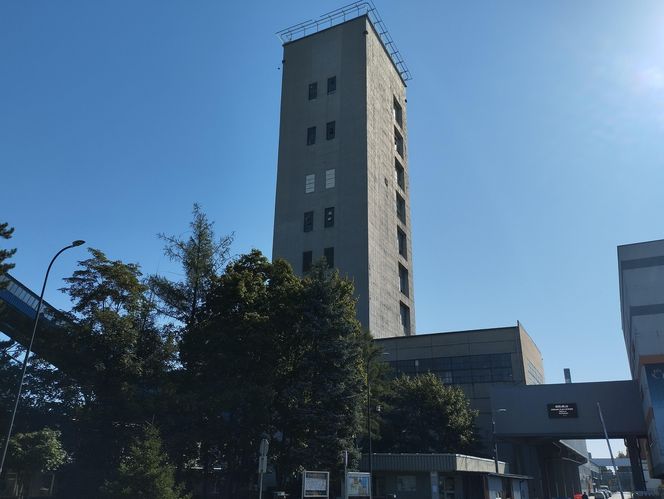 Dramat w kopalni Knurów-Szczygłowice! Górnik uwięziony 850 metrów pod ziemią