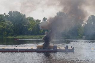 Terroryści opanowali barkę. Akcja na Wiśle w Toruniu