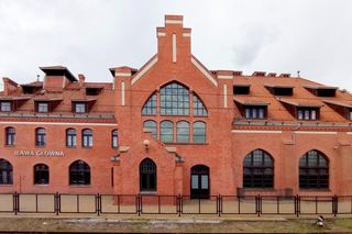 To najładniejszy dworzec kolejowy w woj. warmińsko-mazurskim. Wyróżnia się na tle współczesnych obiektów