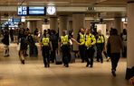 Kadry z serialu „Stacja Amsterdam”