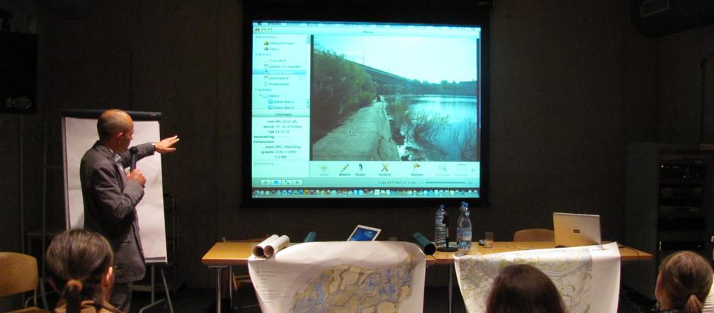 Życie jest tylko tam, gdzie płynie woda. Konferencja Planowanie i projektowanie jako jeden ze środków zapobiegania powodziom.