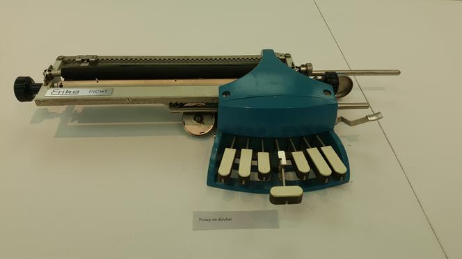 Maszyny do pisania na wystawie w Bydgoszczy